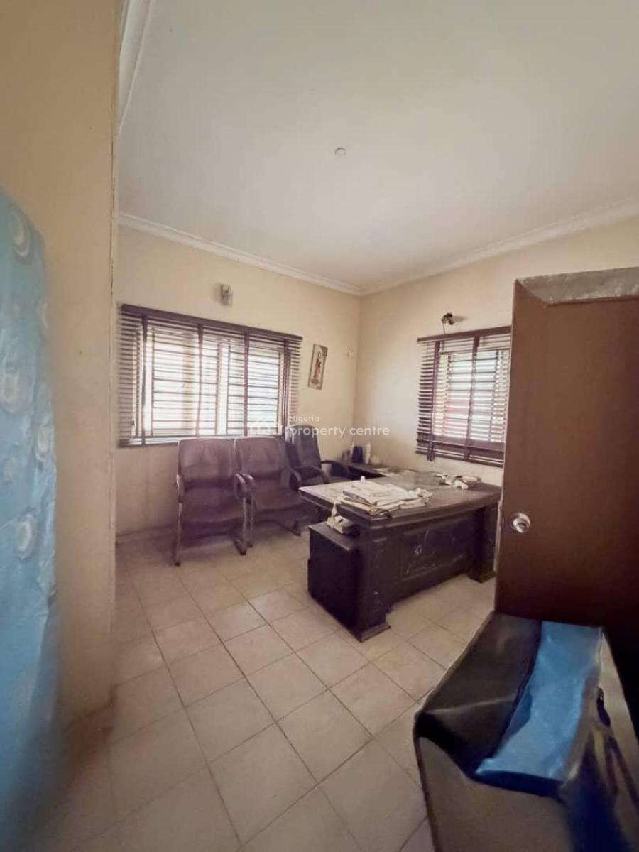 Fairly Used 5 Bedroom Semi Detached Duplex with Bq, Ikeja Gra, Ikeja, Lagos, Semi-detached Duplex for Sale