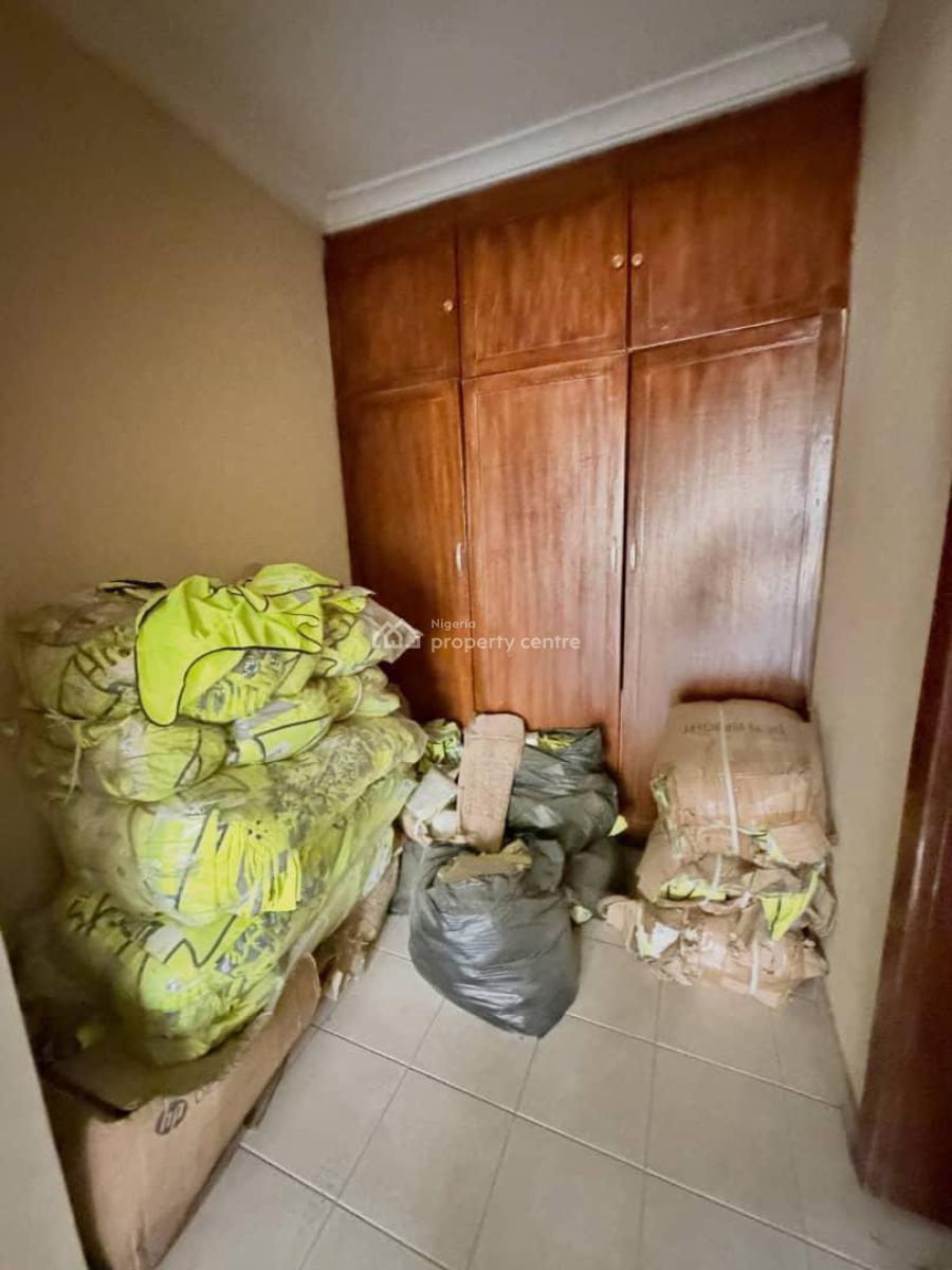 Fairly Used 5 Bedroom Semi Detached Duplex with Bq, Ikeja Gra, Ikeja, Lagos, Semi-detached Duplex for Sale