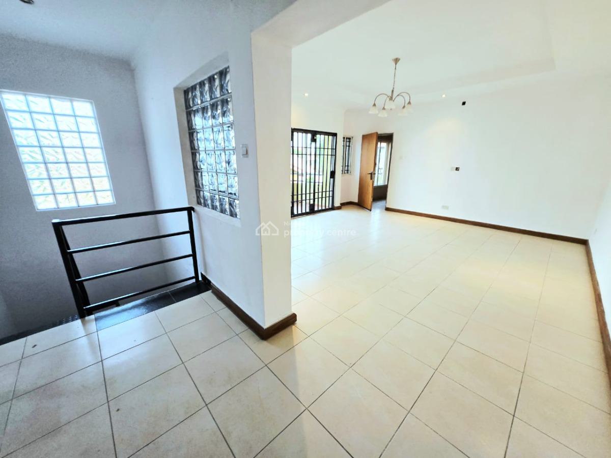 Massive 4-bedroom Apartment, Lekki Phase 1, Lekki, Lagos, Flat / Apartment for Rent
