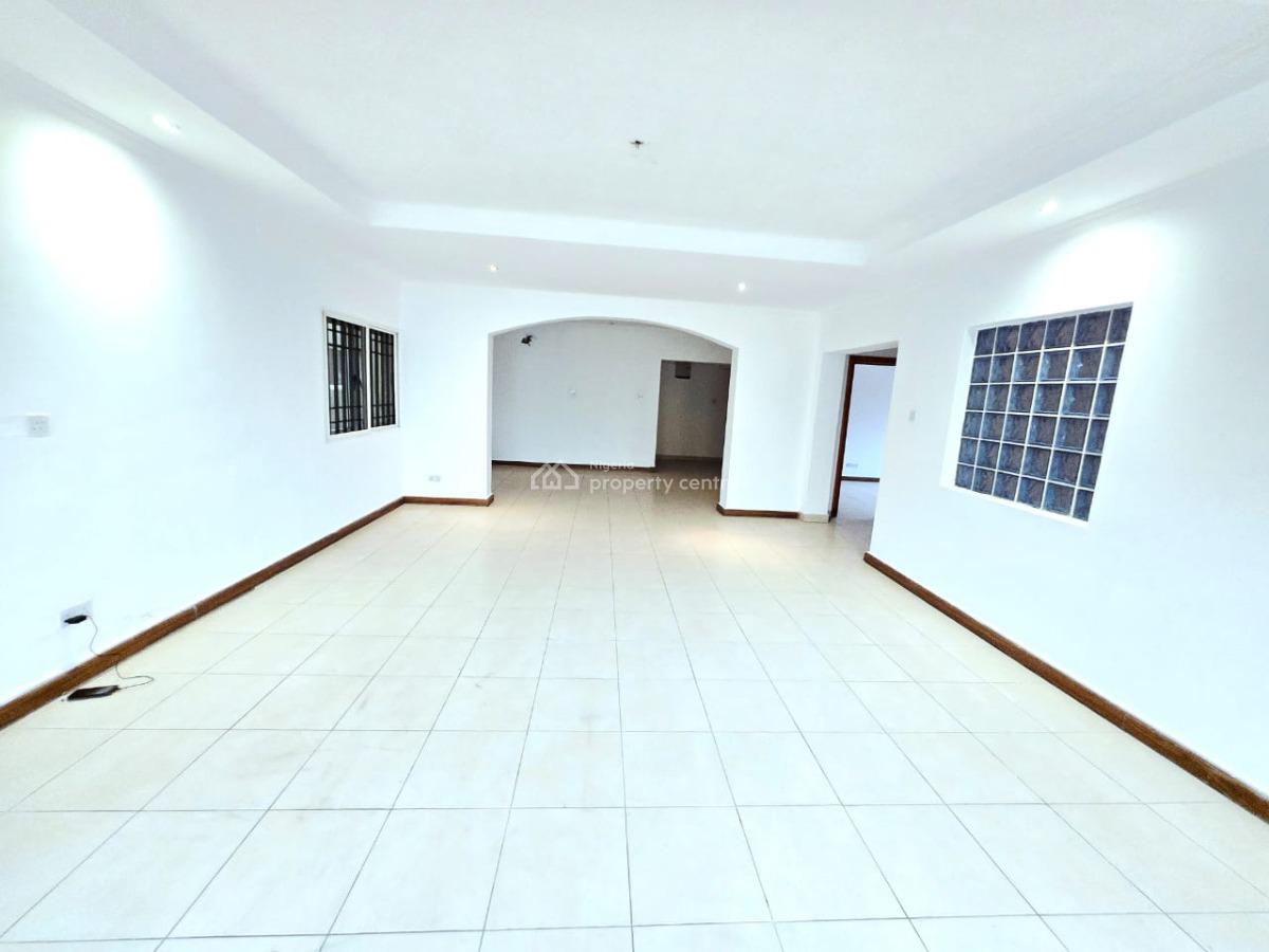 Massive 4-bedroom Apartment, Lekki Phase 1, Lekki, Lagos, Flat / Apartment for Rent