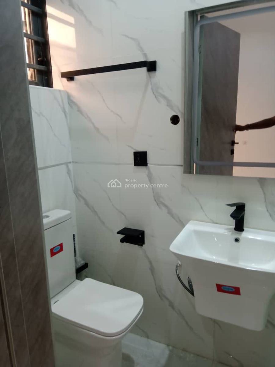 Four Bedroom Terrace, Off Admiralty Way, Lekki Phase 1, Lekki, Lagos, Terraced Duplex for Sale