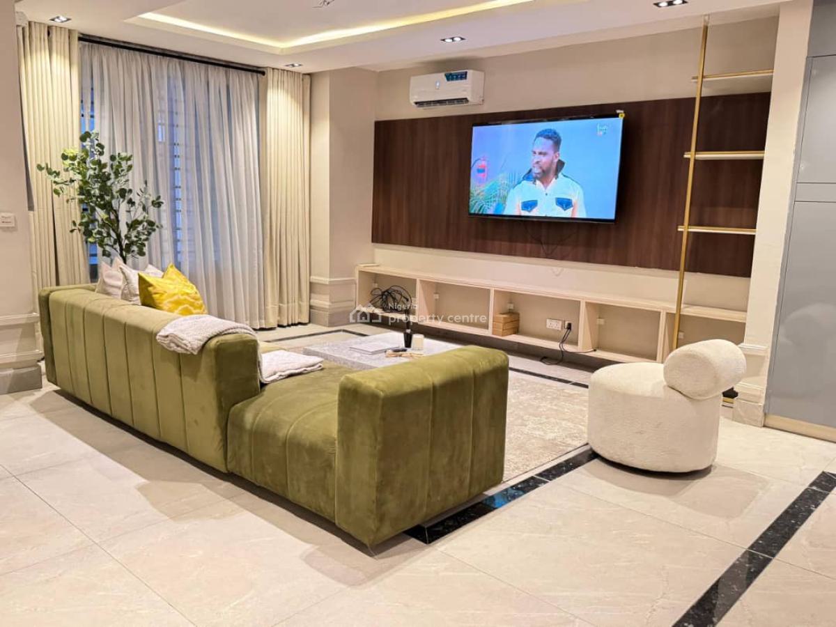 Luxury 3 Bedroom Waterfront Apartment with Snooker Board, Lekki Phase 1, Lekki, Lagos, Flat / Apartment Short Let