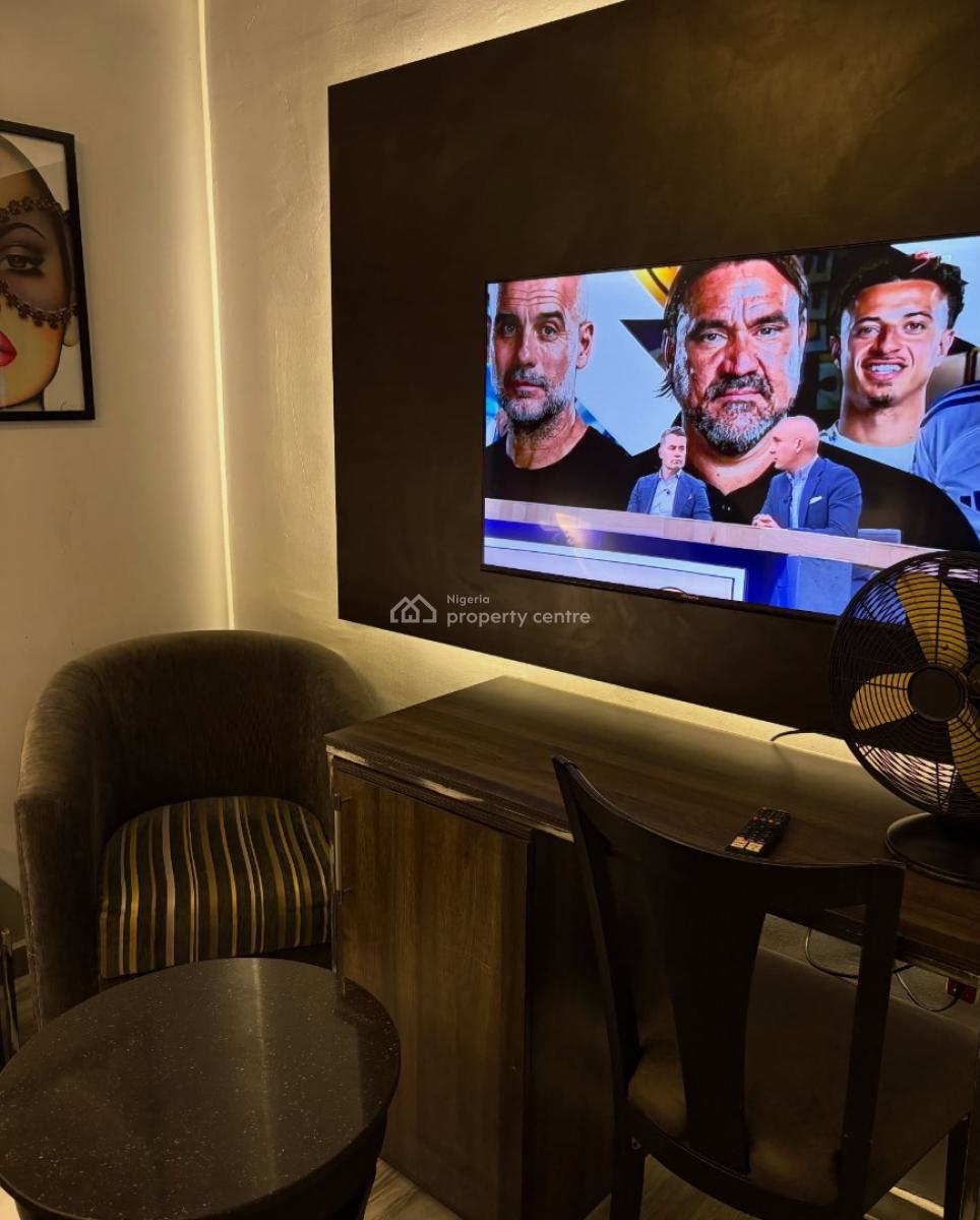 Scav U2 X Spacious 2bedroom Apartments, Airport Road, Ikeja, Lagos, Flat / Apartment Short Let