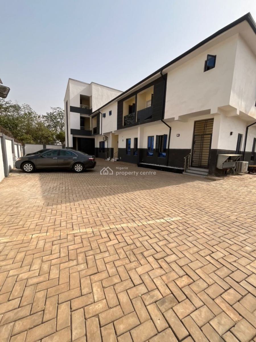 3bedroom Apartment, Gaduwa, Abuja, Block of Flats for Sale