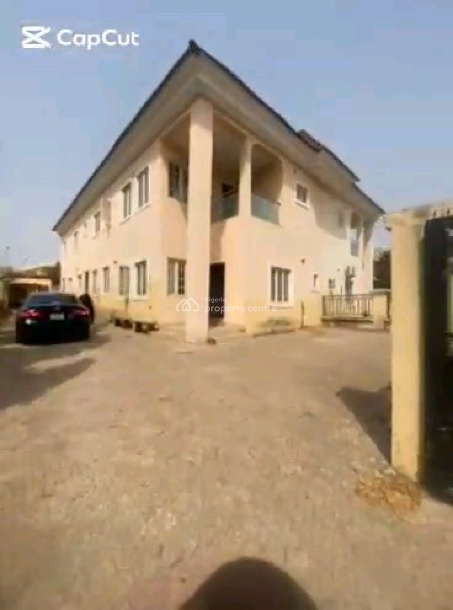 Ultra-luxury 4 Bedrooms Semi-detached Duplex with Bq, Utako, Abuja, Semi-detached Duplex for Rent