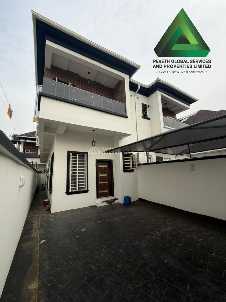 Distress 4 Bedroom Semi Detached Duplex with Bq, Ikota, Lekki, Lagos, Detached Duplex for Sale