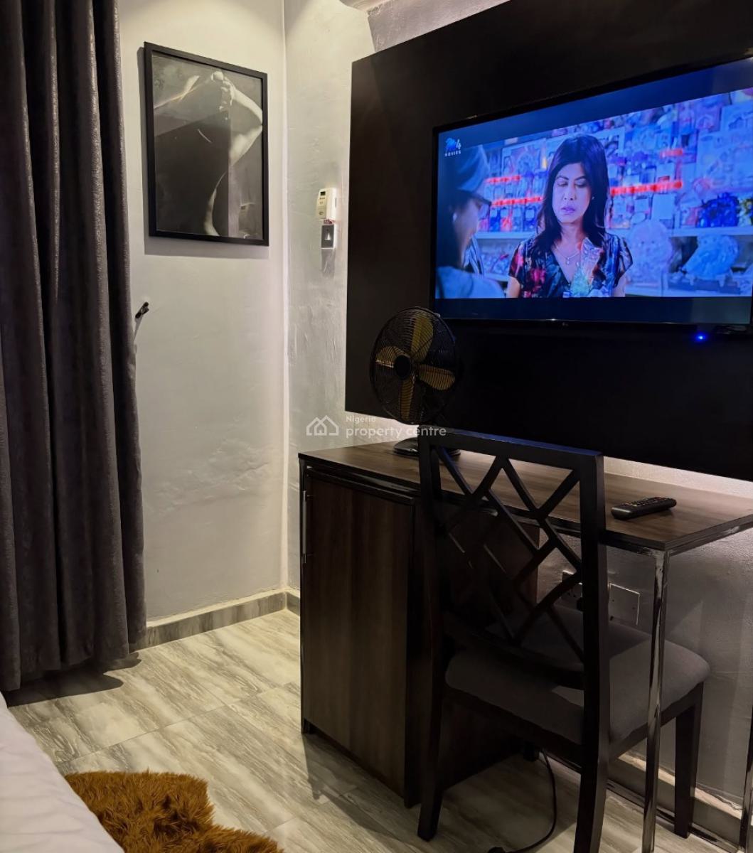 Scav D2 X Spacious 2bedroom Apartments, Airport Road,, Ikeja, Lagos, Flat / Apartment Short Let