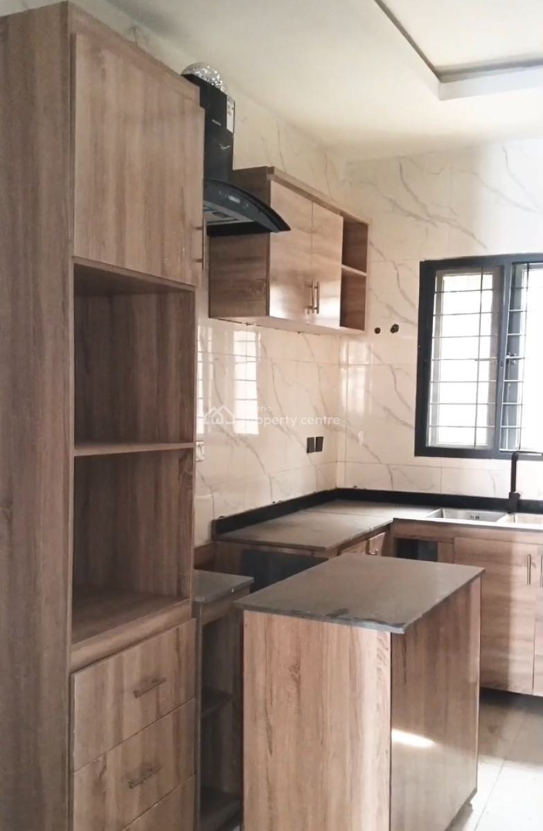 4 Bedrooms Terraced Duplex with a 1 Bq, Off Amaka Mall, Guzape District, Abuja, Terraced Duplex for Sale