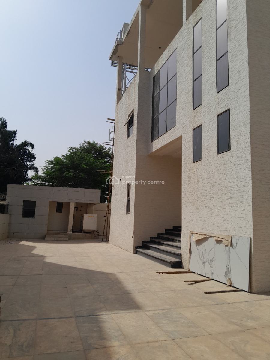 Prime 7 Bedrooms Luxury Mansion, By Colorado Street, Maitama District, Abuja, Detached Duplex for Sale