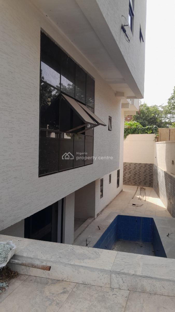 Prime 7 Bedrooms Luxury Mansion, By Colorado Street, Maitama District, Abuja, Detached Duplex for Sale