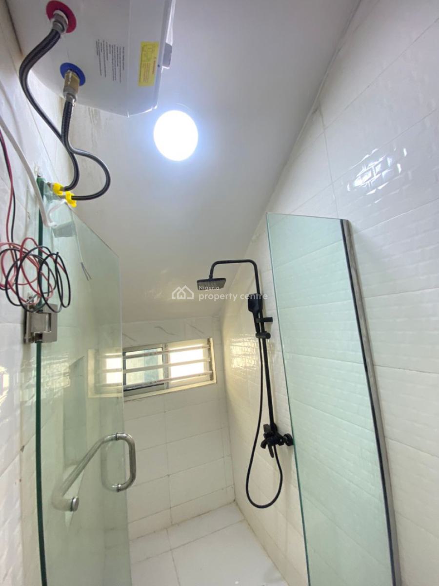 1 Bedroom Apartment, Lekki Phase 1, Lekki, Lagos, Flat / Apartment for Rent