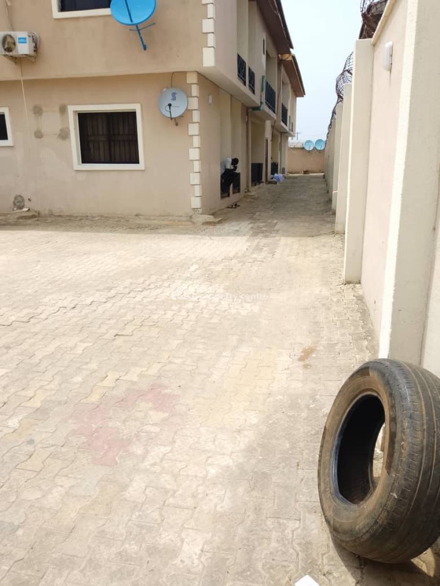 Block of Flats of 4 Units 3 Bedroom Flats, Femi Owolabi Zone C, Jin Crescent, Ikorodu Gra 2, Ikorodu, Lagos, Block of Flats for Sale