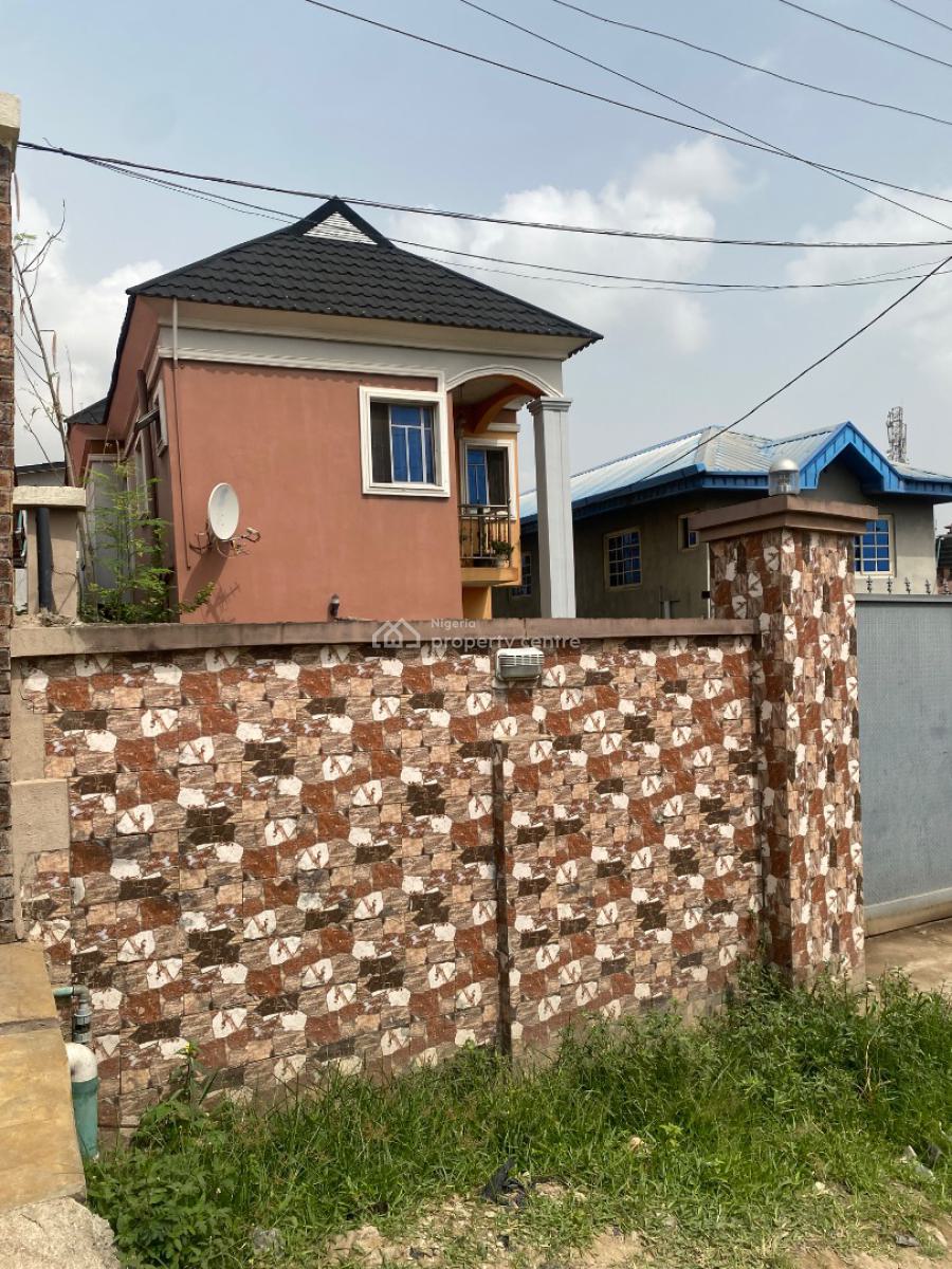 Demolishable Property at Ramat Ogudu. N100m (neg), Ramat Crescent, Ogudu, Ogudu, Lagos, Detached Duplex for Sale