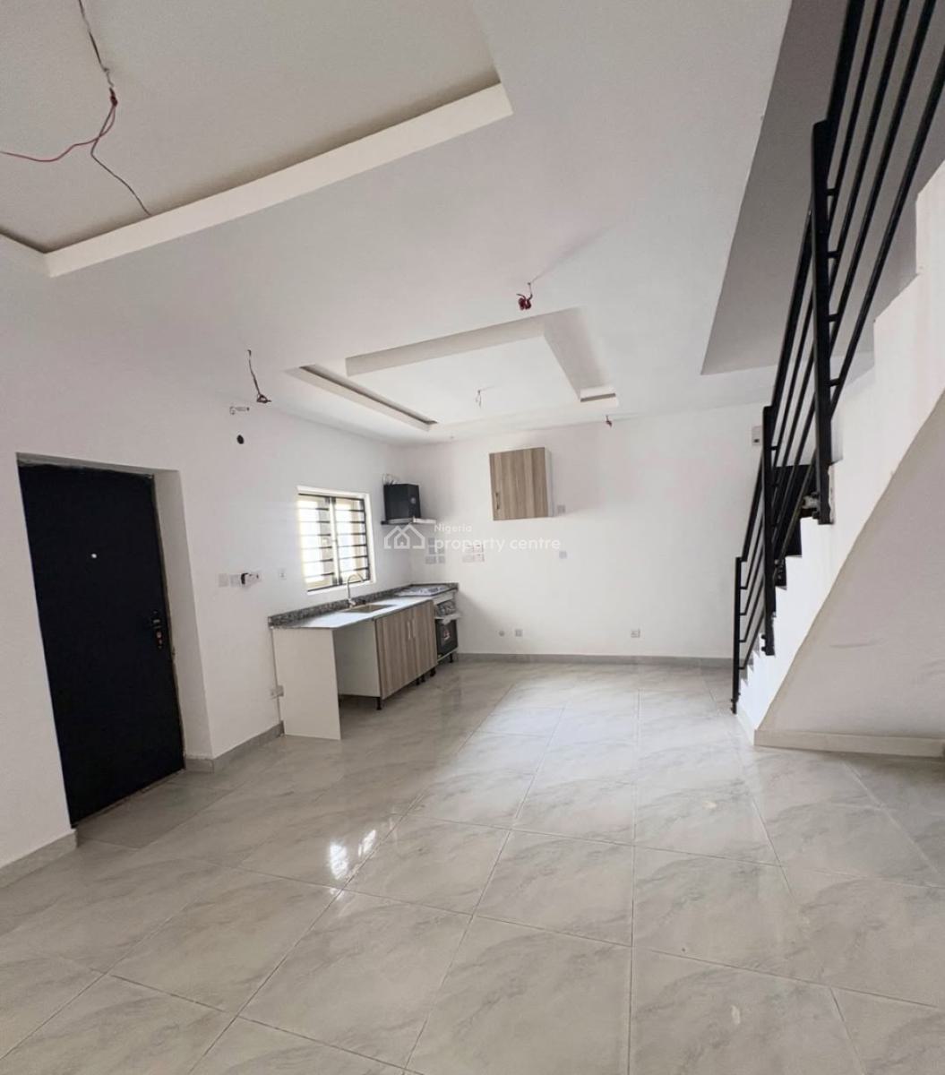 Serviced 3 Bedroom En-suite Maisonette with an Open Fitted Kitchen, Co, Lekki Phase 1, Lekki, Lagos, House for Rent