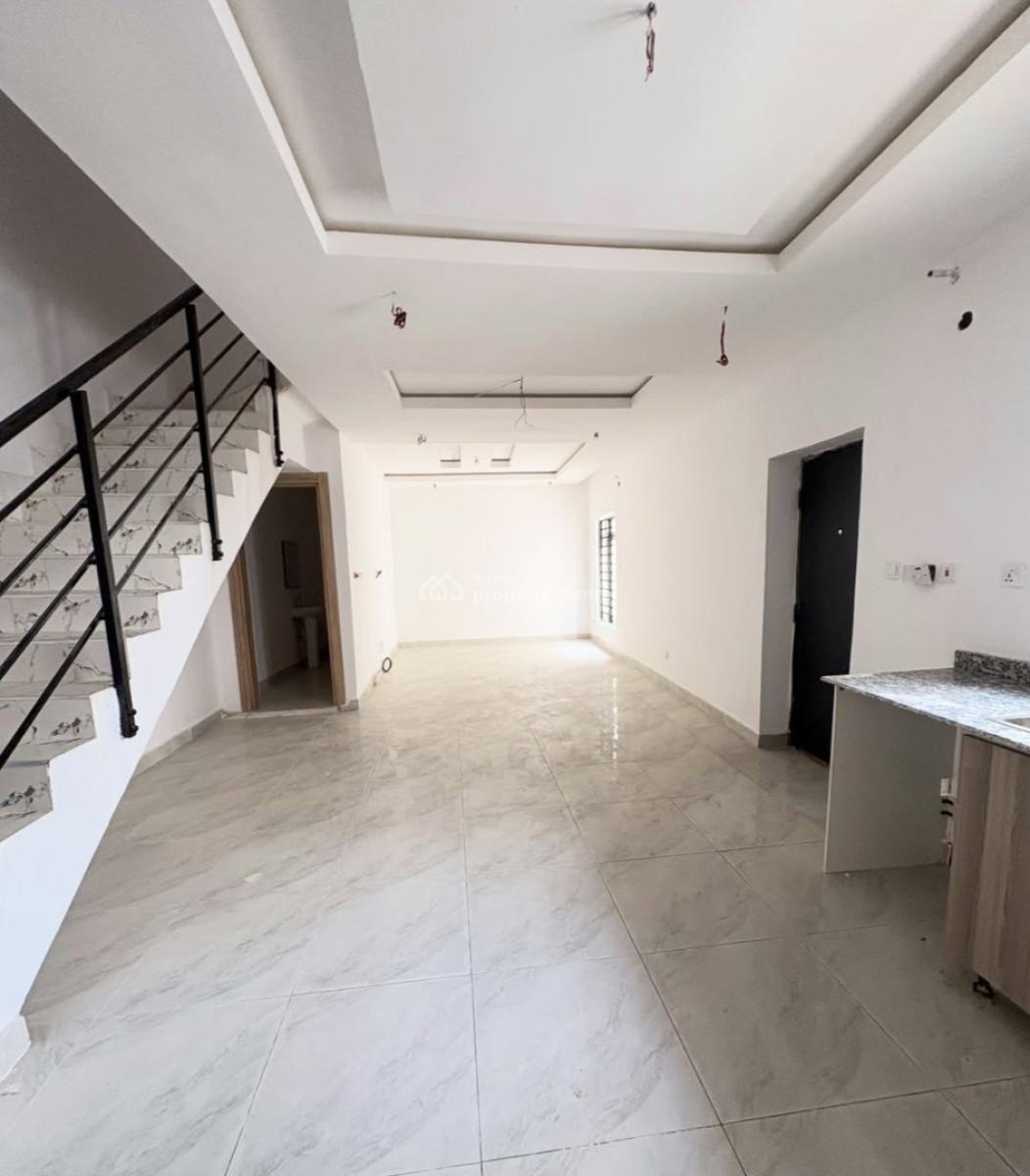 Serviced 3 Bedroom En-suite Maisonette with an Open Fitted Kitchen, Co, Lekki Phase 1, Lekki, Lagos, House for Rent