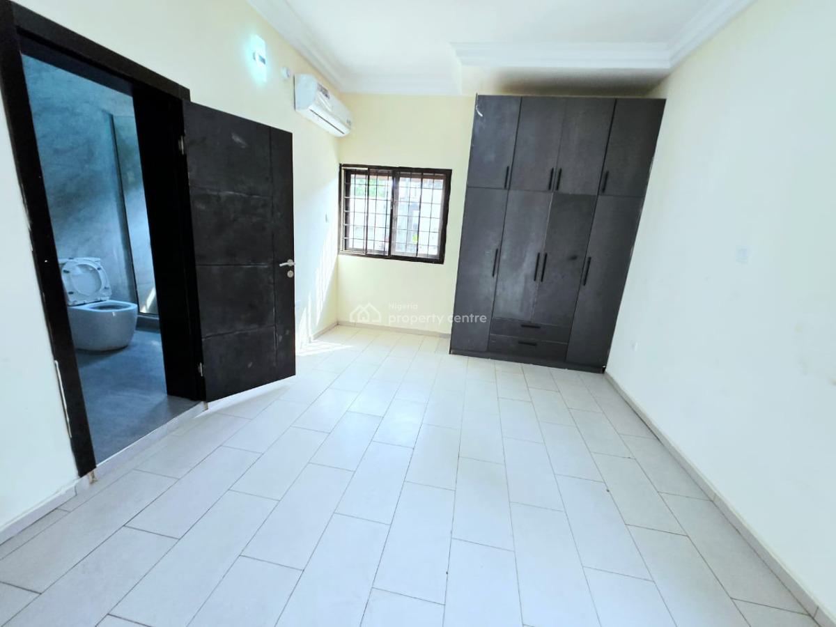 Well Finished Serviced 3 Bedroom Flat, Lekki Phase 1, Lekki, Lagos, Flat / Apartment for Rent