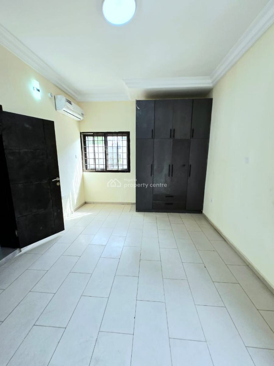 Well Finished Serviced 3 Bedroom Flat, Lekki Phase 1, Lekki, Lagos, Flat / Apartment for Rent