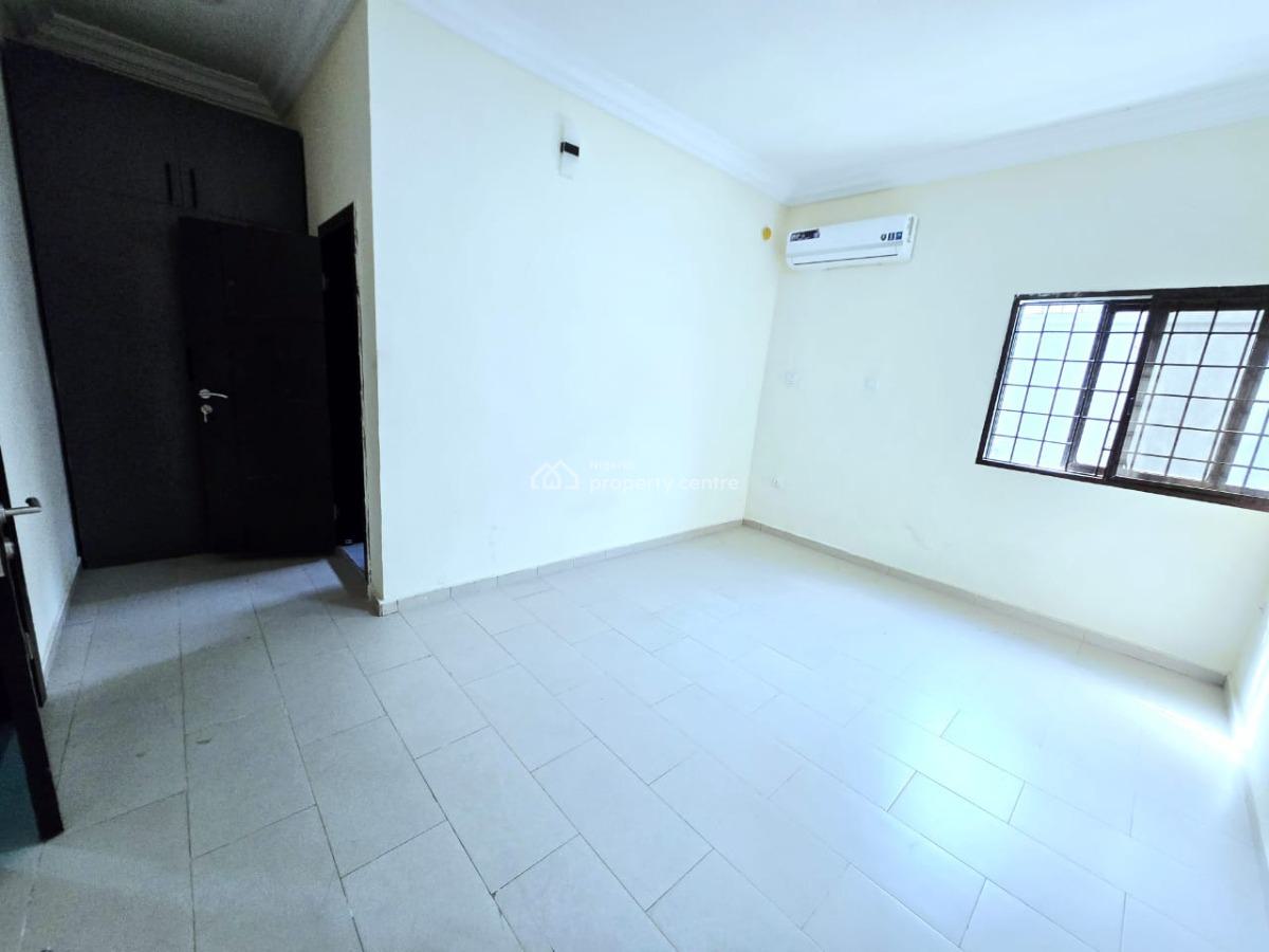 Well Finished Serviced 3 Bedroom Flat, Lekki Phase 1, Lekki, Lagos, Flat / Apartment for Rent