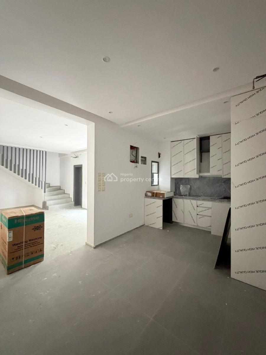 a Well-detailed, 2 Bedrooms Maisonette with Elevator, Ikate, Lekki, Lagos, House for Sale