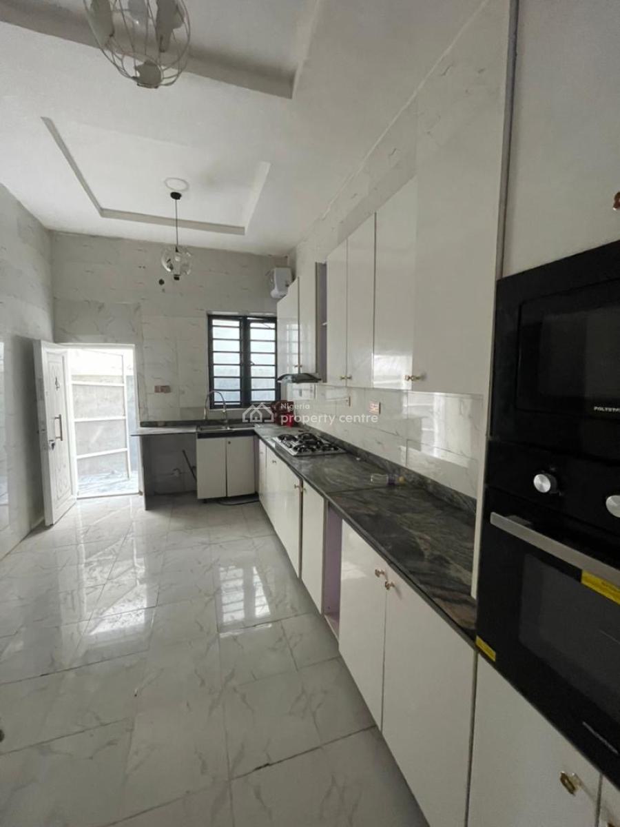 Well Renovated 4 Bedroom Semi Detached Duplex with Bq, Ikota, Lekki, Lagos, Semi-detached Duplex for Rent