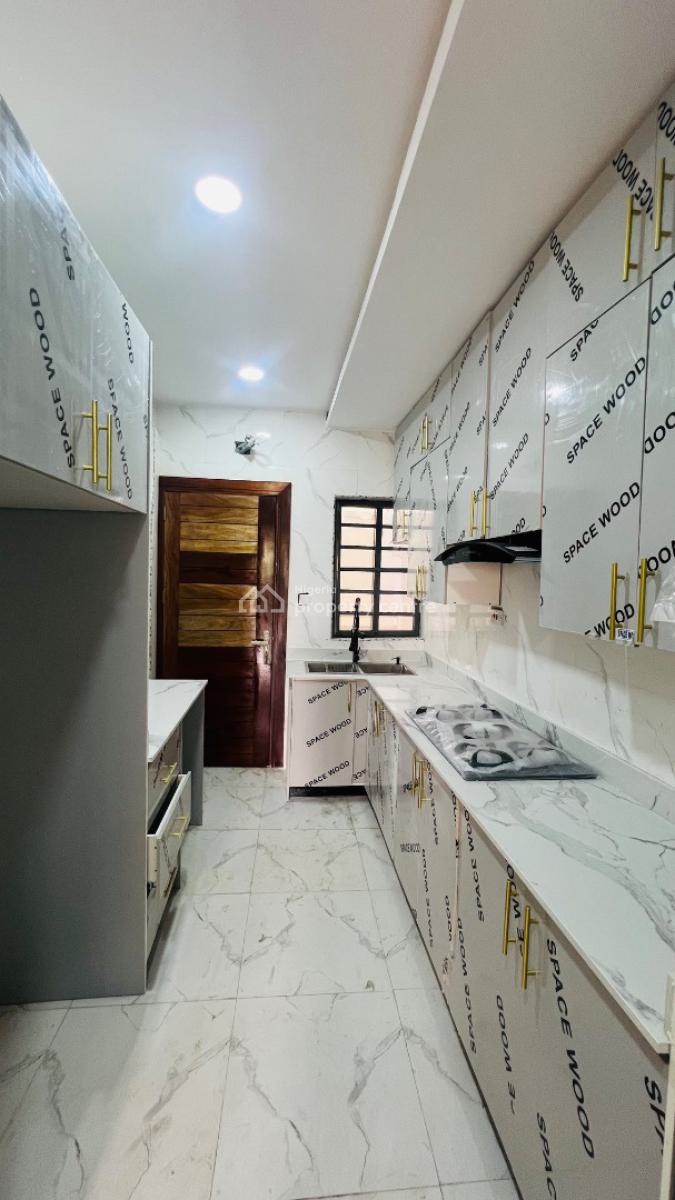 Brand New 3 Bedrooms Apartment, Ologolo, Lekki, Lagos, Flat / Apartment for Rent