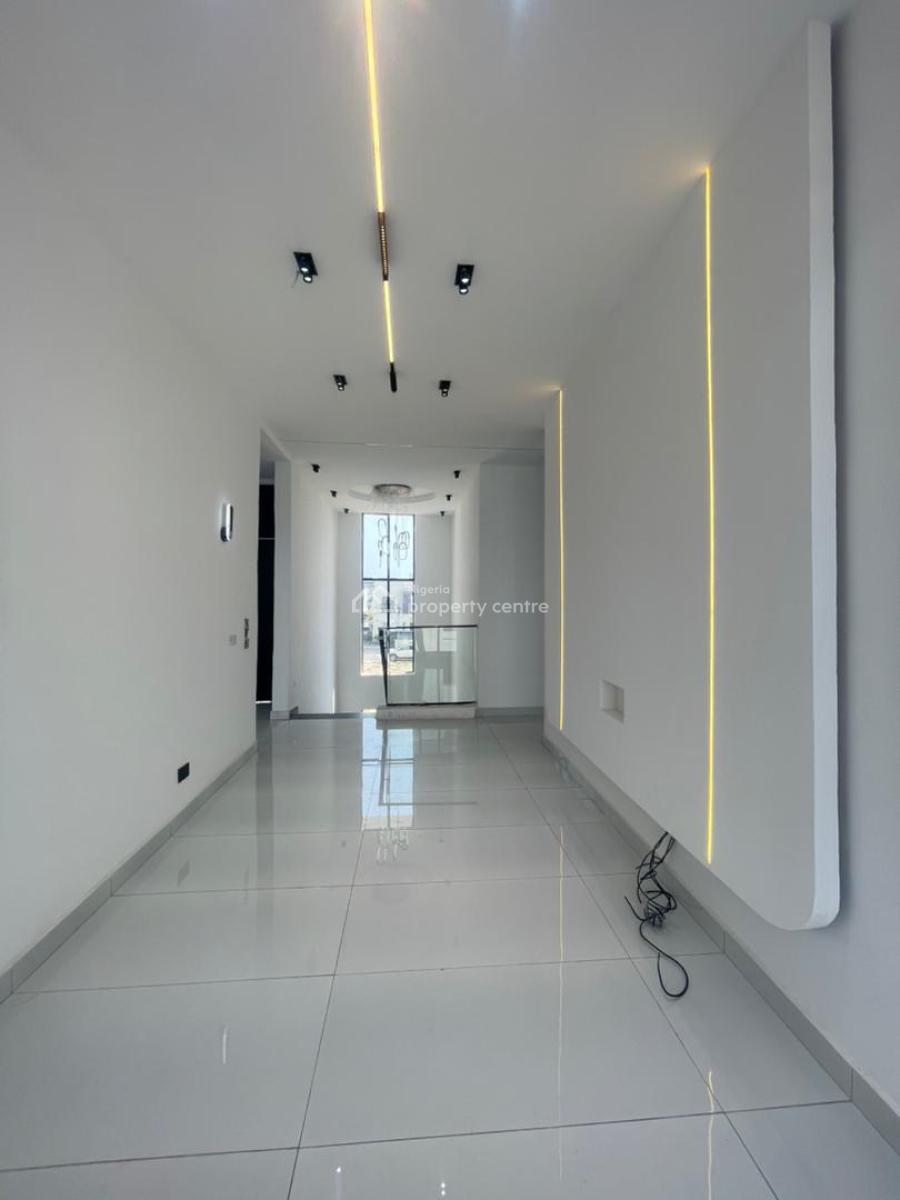 Uniquely Built Luxury Spacious 5 Bedroom Fully Detached Duplex with Bq, Chevron, Lekki, Lagos, Detached Duplex for Sale