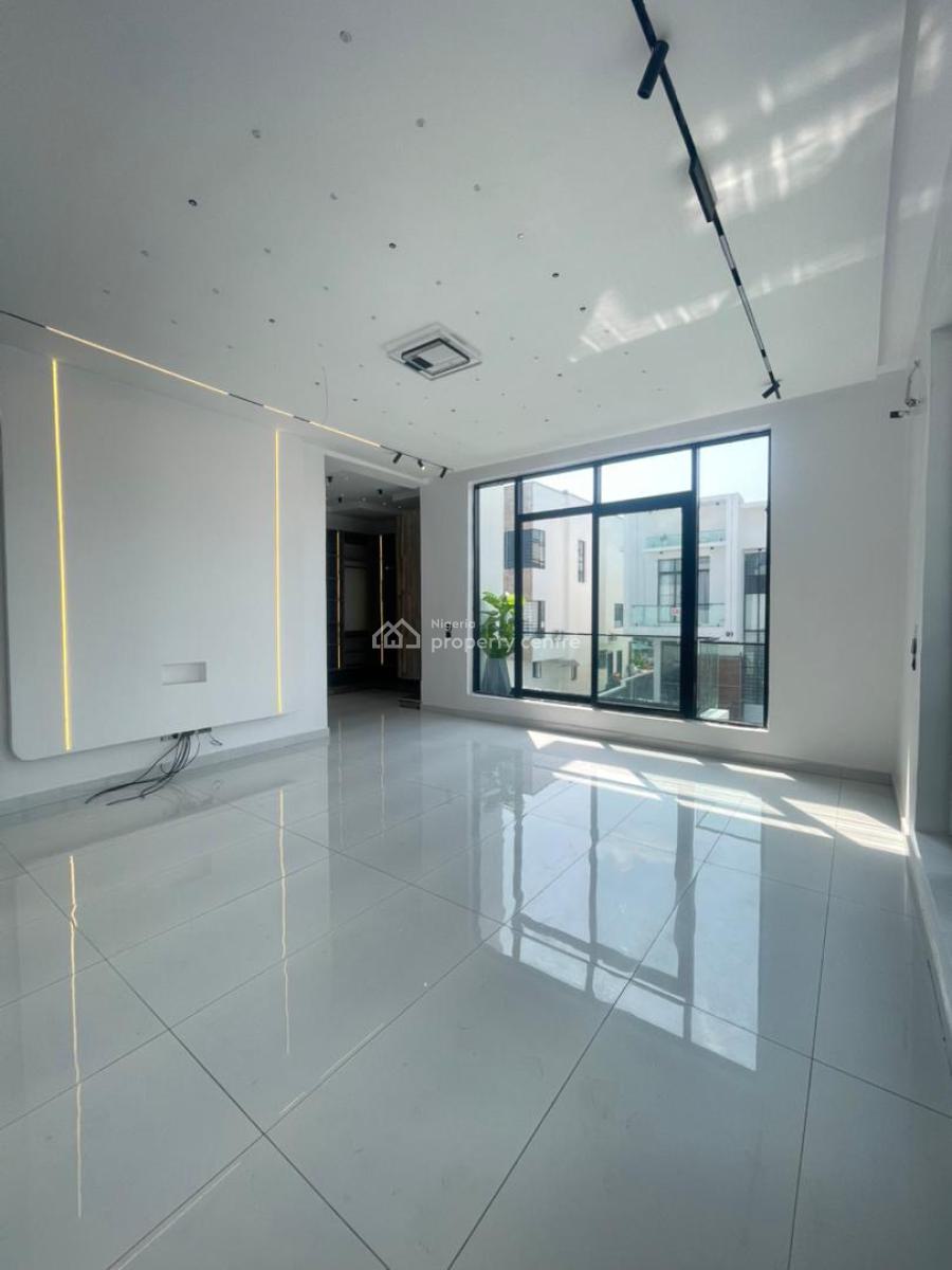 Uniquely Built Luxury Spacious 5 Bedroom Fully Detached Duplex with Bq, Chevron, Lekki, Lagos, Detached Duplex for Sale