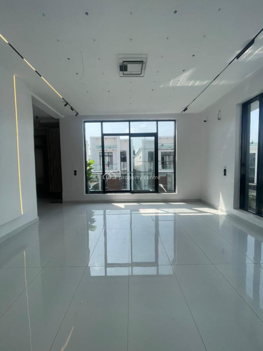 Uniquely Built Luxury Spacious 5 Bedroom Fully Detached Duplex with Bq, Chevron, Lekki, Lagos, Detached Duplex for Sale