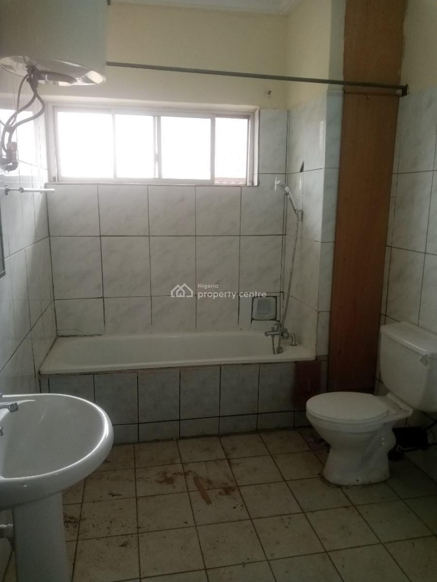 Exquisite Classic Spacious Luxury 4 Bedroom Apartment, Nnpc Senior Staff Quarter, Area 11, Garki, Abuja, Flat / Apartment for Rent