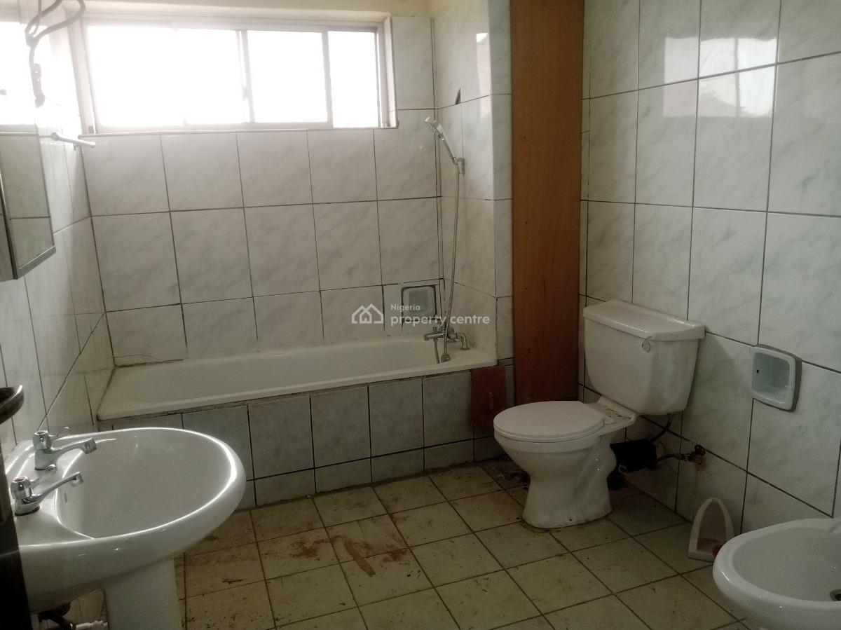 Exquisite Classic Spacious Luxury 4 Bedroom Apartment, Nnpc Senior Staff Quarter, Area 11, Garki, Abuja, Flat / Apartment for Rent