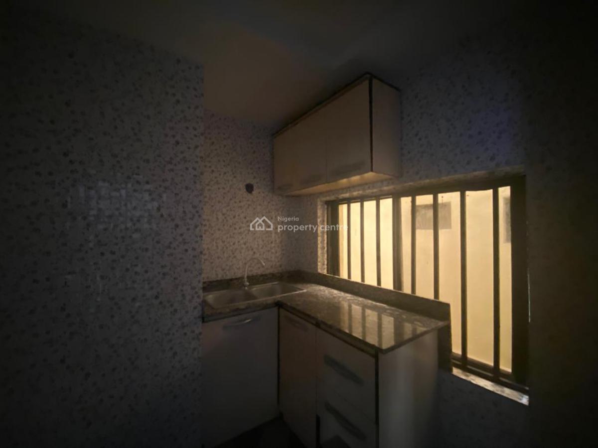 2 Bedrooms Apartment, Lekki Phase 1, Lekki, Lagos, Flat / Apartment for Rent