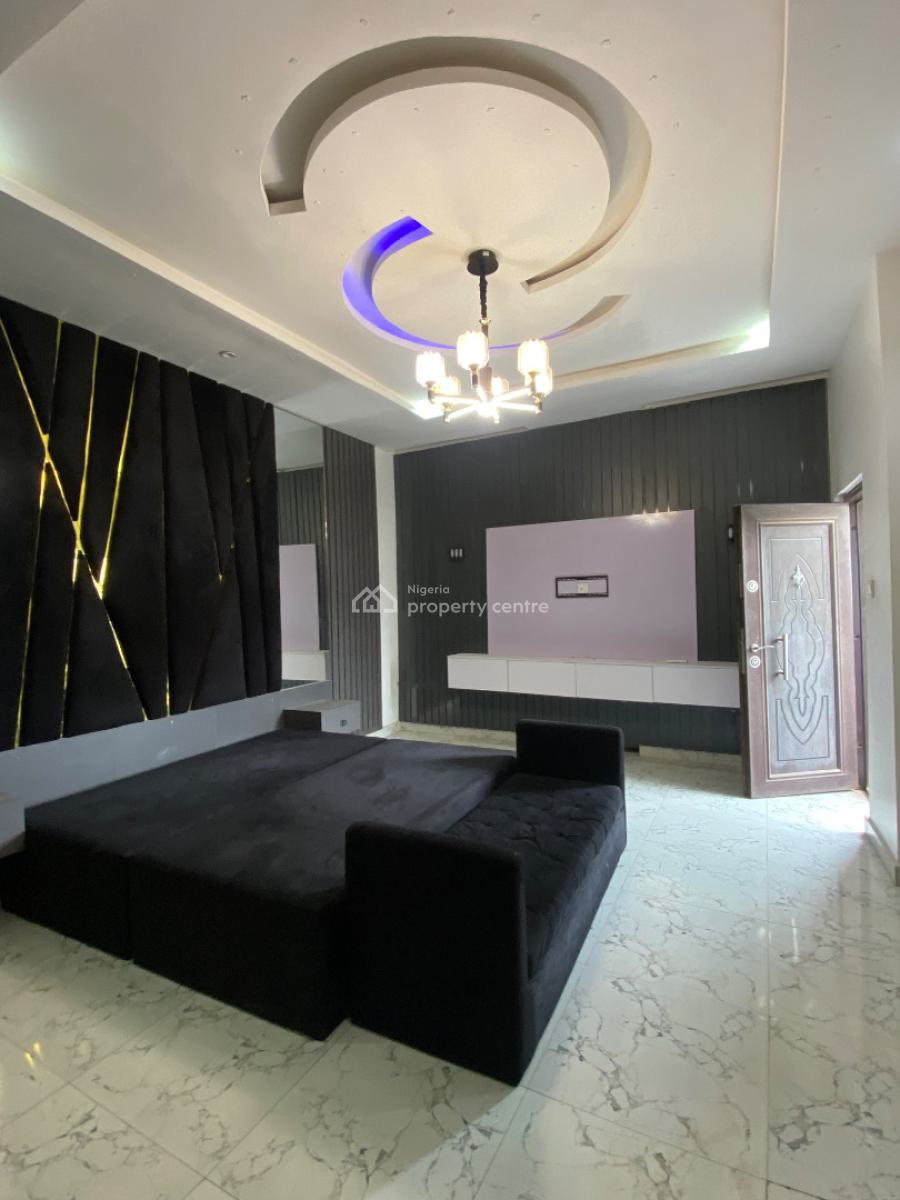 Luxury Cozy Master Bedroom Shared Apartment Tv Console, Orchid Road, Lekki, Lagos, Self Contain (single Rooms) for Rent