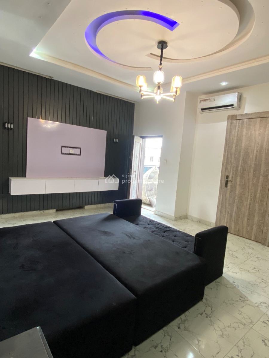 Luxury Cozy Master Bedroom Shared Apartment Tv Console, Orchid Road, Lekki, Lagos, Self Contain (single Rooms) for Rent