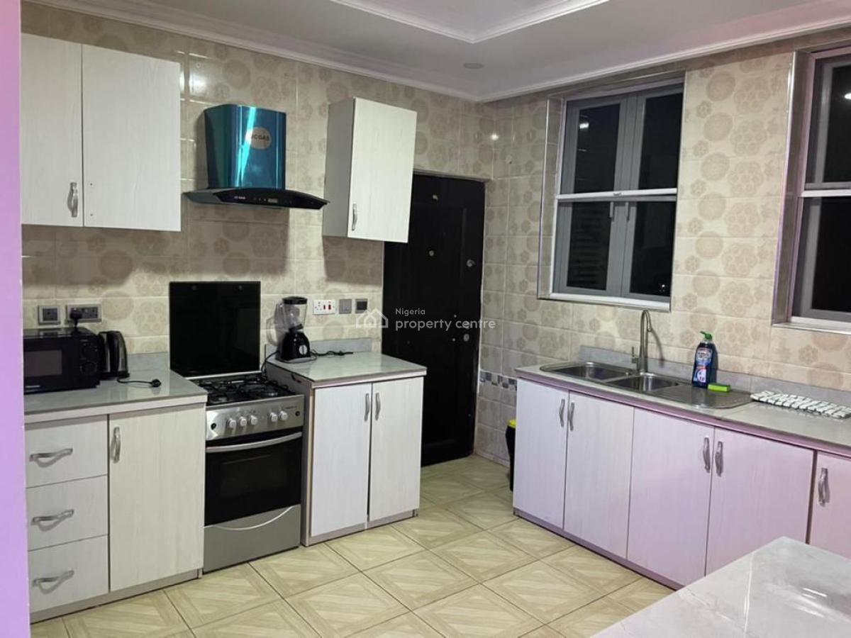 Spacious 2-bedroom Apartment, Chevron, Lekki, Lagos, Flat / Apartment for Sale