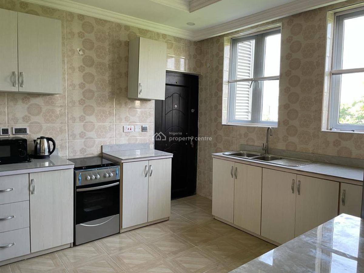 Spacious 2-bedroom Apartment, Chevron, Lekki, Lagos, Flat / Apartment for Sale