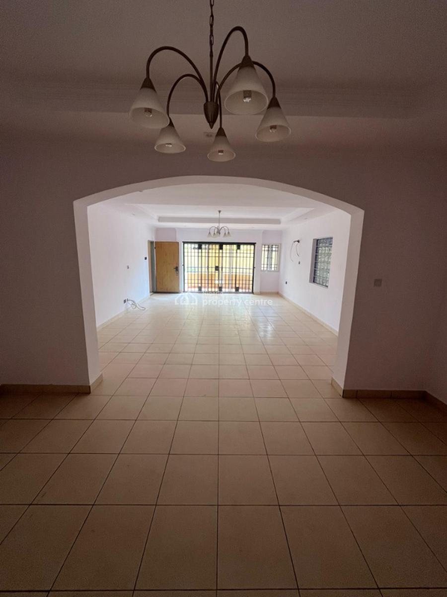 Newly Renovated 3 Bedroom Apartment with Bq, Lekki Phase1, Lekki, Lagos, Flat / Apartment for Rent