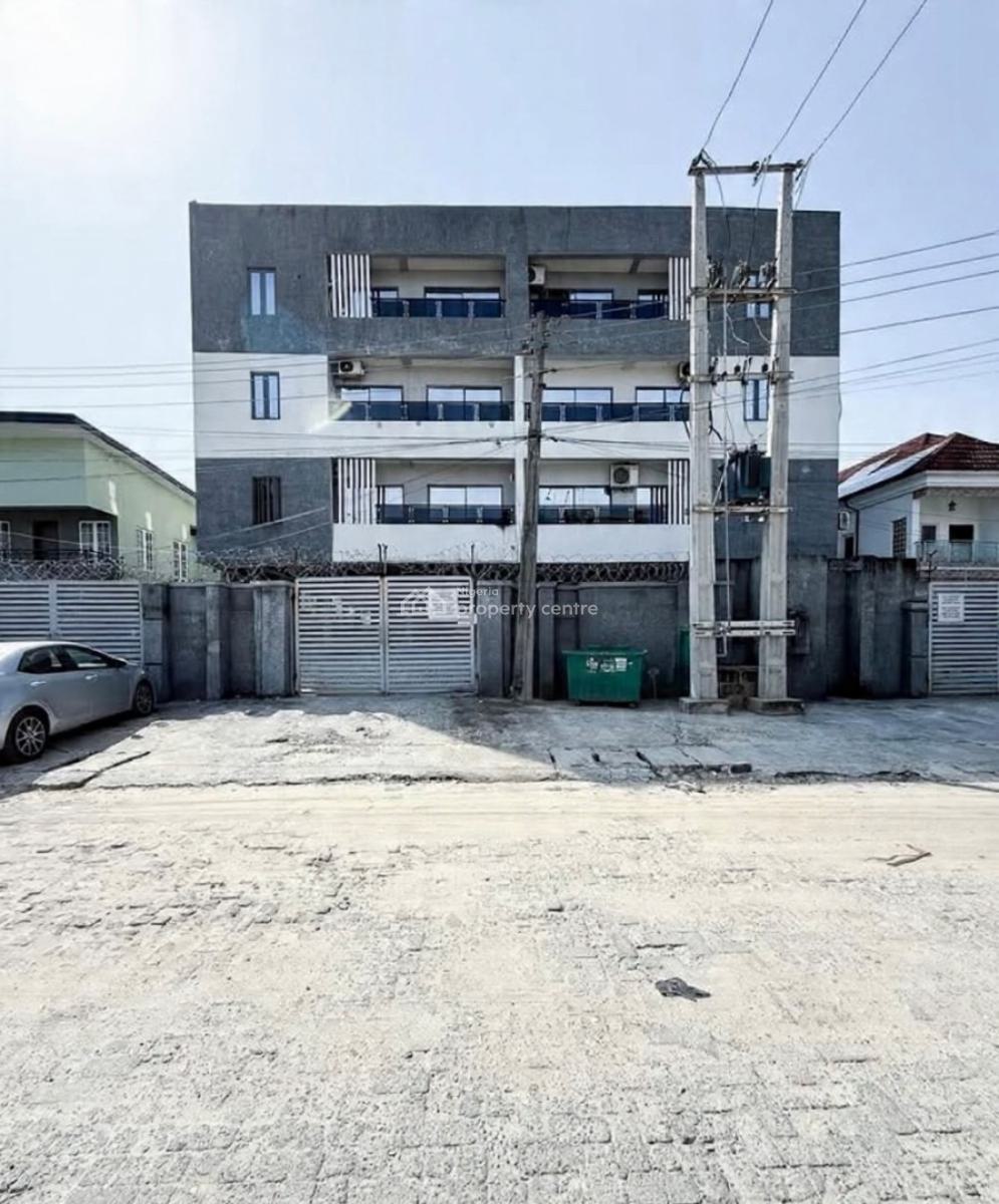 Spacious 2 Bedroom Apartment with Bq, Lekki Phase 1, Lekki, Lagos, Block of Flats for Sale