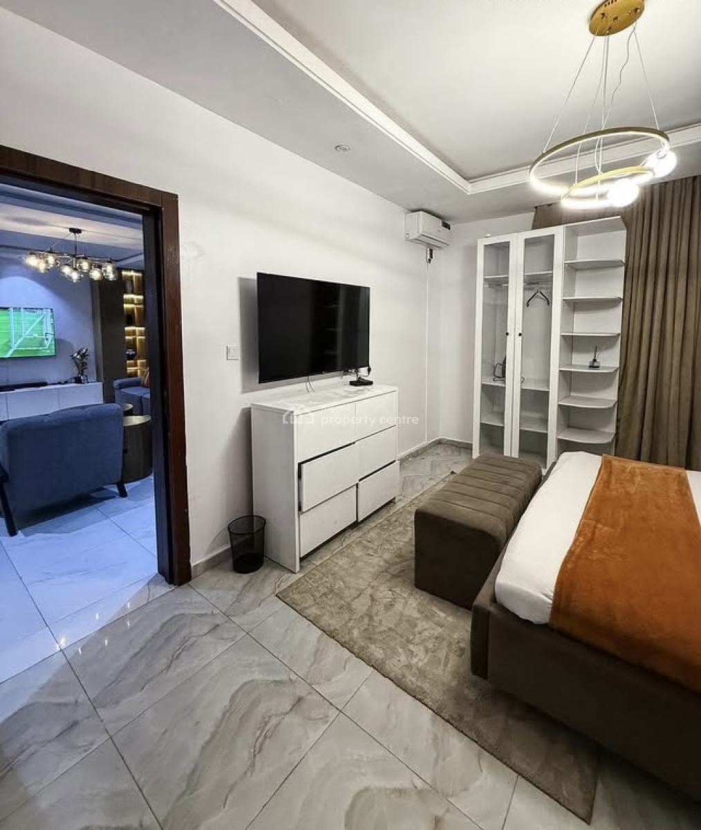 Spacious 2 Bedroom Apartment with Bq, Lekki Phase 1, Lekki, Lagos, Block of Flats for Sale