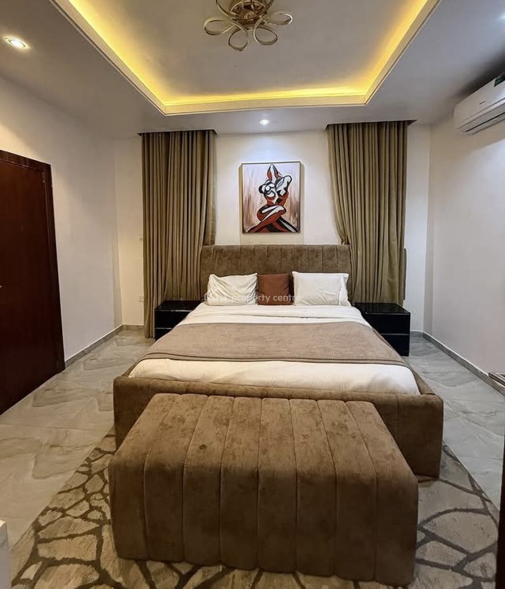 Spacious 2 Bedroom Apartment with Bq, Lekki Phase 1, Lekki, Lagos, Block of Flats for Sale