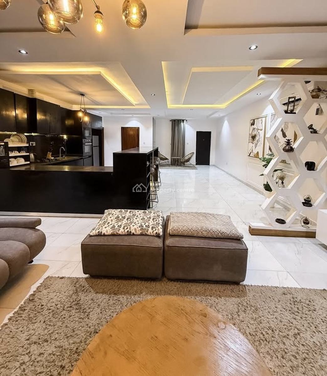 Spacious 2 Bedroom Apartment with Bq, Lekki Phase 1, Lekki, Lagos, Block of Flats for Sale