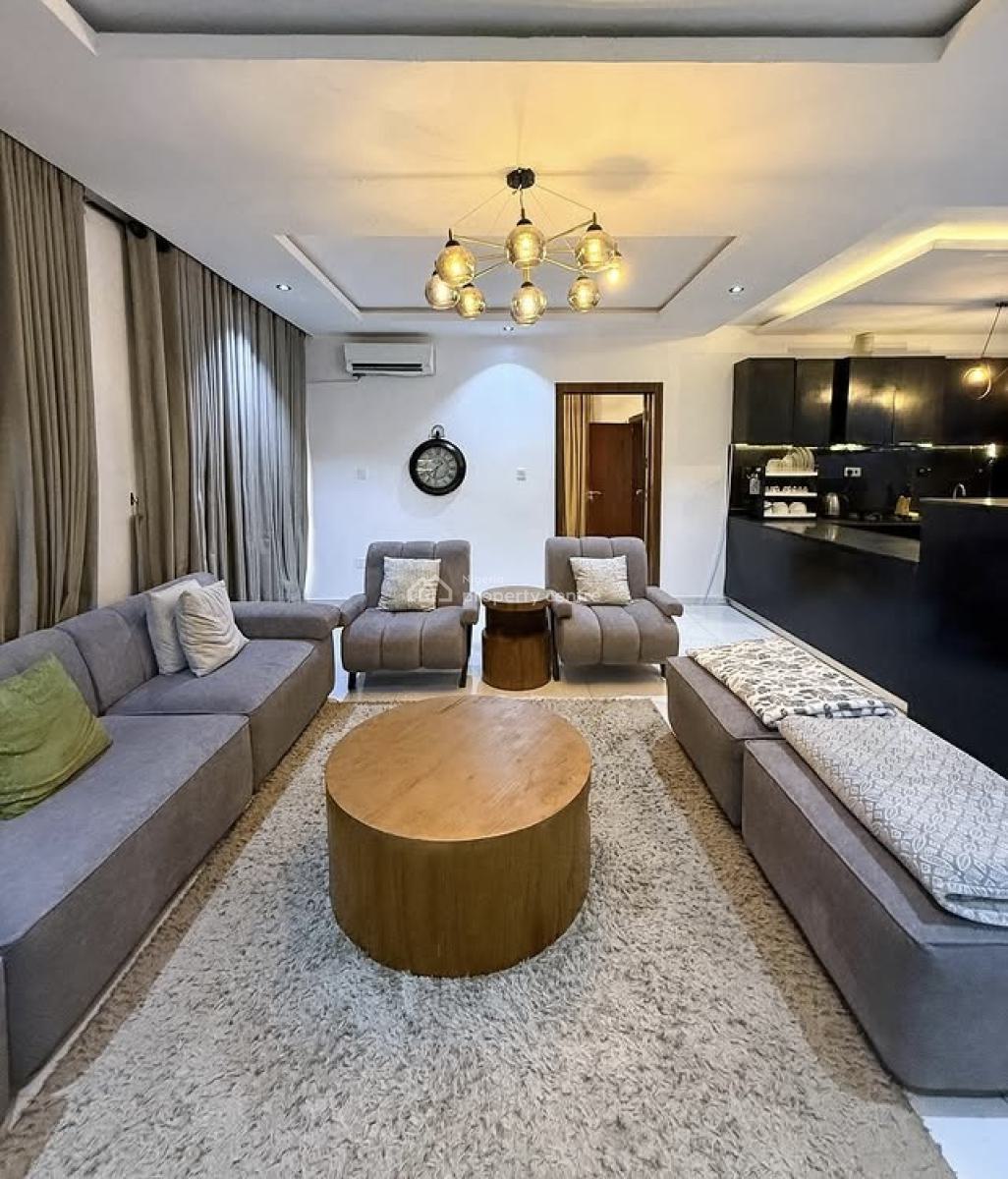 Spacious 2 Bedroom Apartment with Bq, Lekki Phase 1, Lekki, Lagos, Block of Flats for Sale