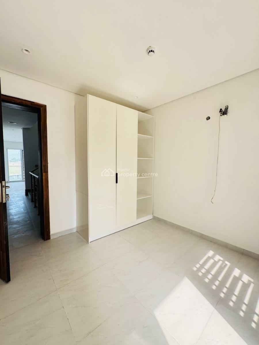 Exquisitely Built 4 Bedroom Semi-detached Duplex with Bq, Chevron, Lekki, Lagos, Detached Duplex for Rent
