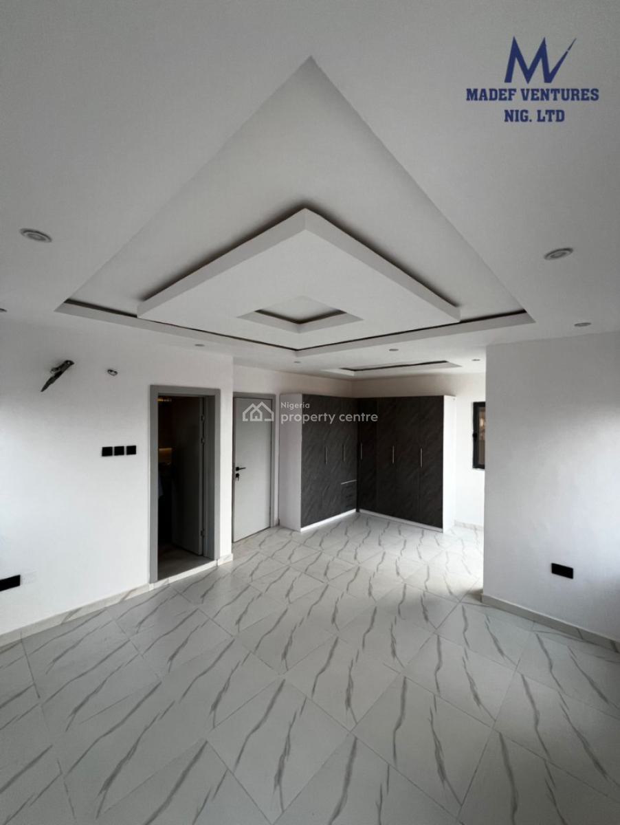 Well Built Finished 2 Storey, 4 Bedroom Duplex with Bq, Obanikoro, Shomolu, Lagos, Detached Duplex for Sale