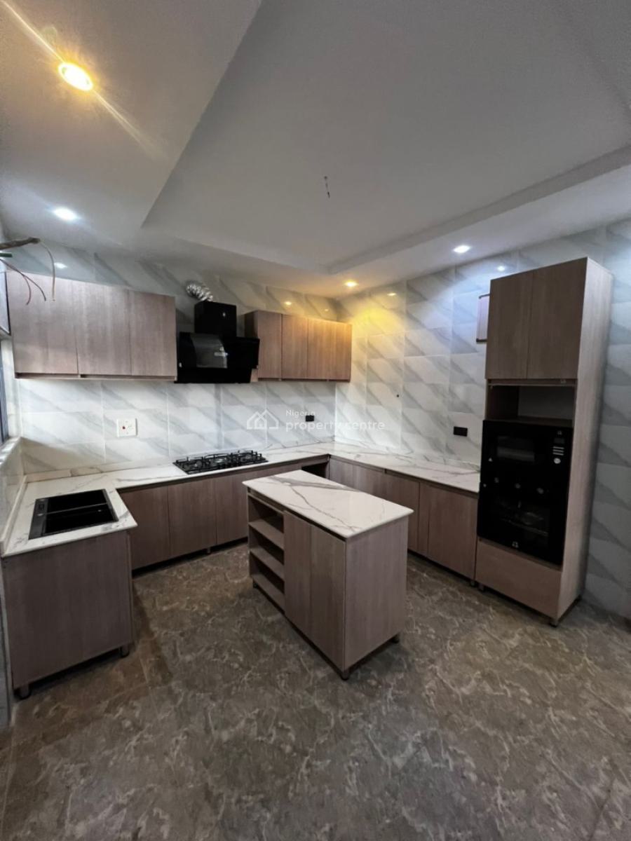 Well Built Finished 2 Storey, 4 Bedroom Duplex with Bq, Obanikoro, Shomolu, Lagos, Detached Duplex for Sale