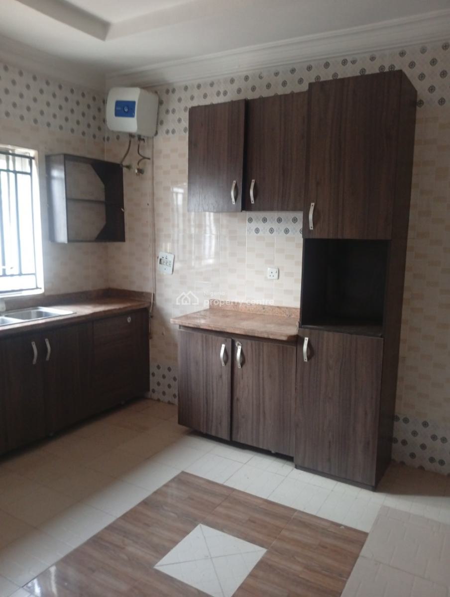 Executive 2 Bedroom Flat, Fashina St. Off Ajuwon Akute Road Via Ojodu Berger Lagos, Ojodu Berger, Ojodu, Lagos, Flat / Apartment for Rent