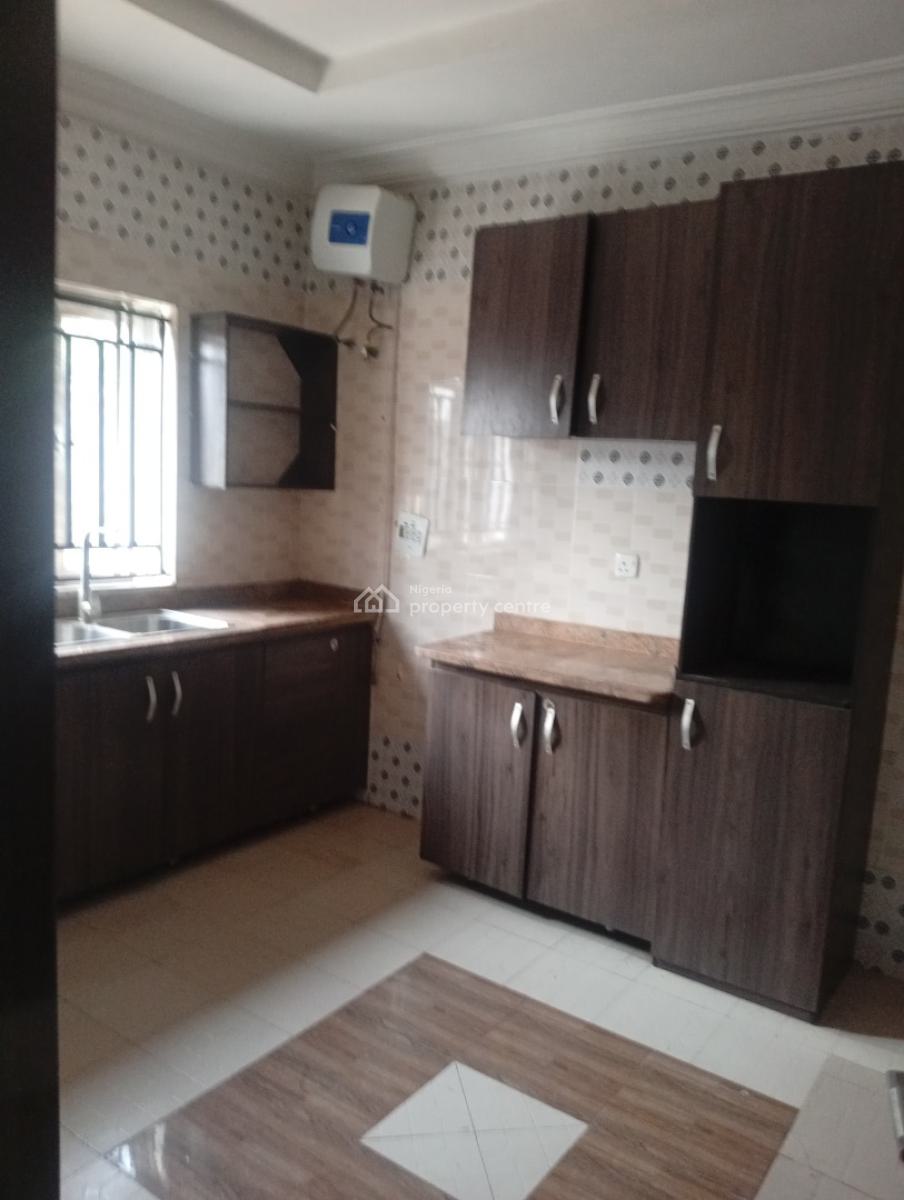 Executive 2 Bedroom Flat, Fashina St. Off Ajuwon Akute Road Via Ojodu Berger Lagos, Ojodu Berger, Ojodu, Lagos, Flat / Apartment for Rent