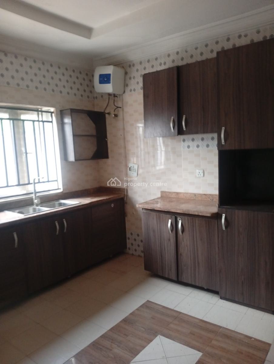 Executive 2 Bedroom Flat, Fashina St. Off Ajuwon Akute Road Via Ojodu Berger Lagos, Ojodu Berger, Ojodu, Lagos, Flat / Apartment for Rent