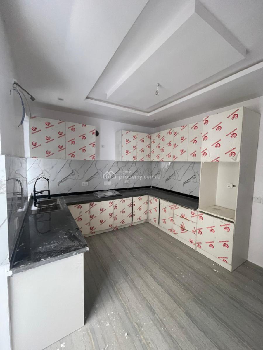 Luxury, Serviced 2 Bedroom Apartment with Spacious Ensuite Rooms, Ologolo, Lekki, Lagos, Flat / Apartment for Sale