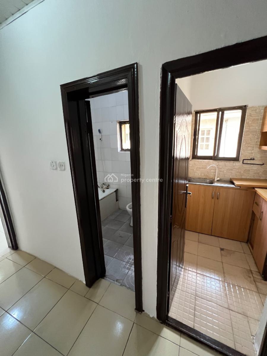 Standard Room & Parlour (upstairs) in Aquiet Location. Pay and Move in, Lekki Phase 1, Lekki, Lagos, Mini Flat (room and Parlour) for Rent