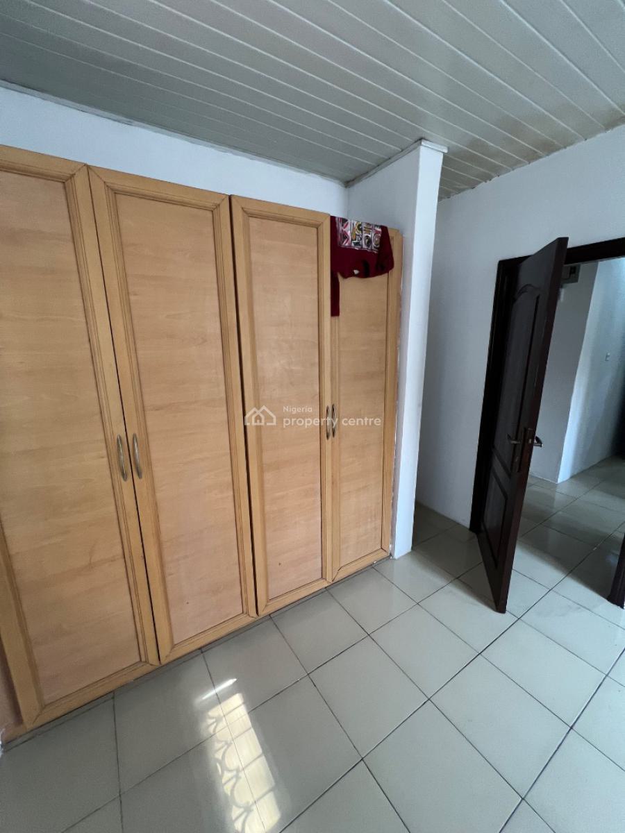 Standard Room & Parlour (upstairs) in Aquiet Location. Pay and Move in, Lekki Phase 1, Lekki, Lagos, Mini Flat (room and Parlour) for Rent